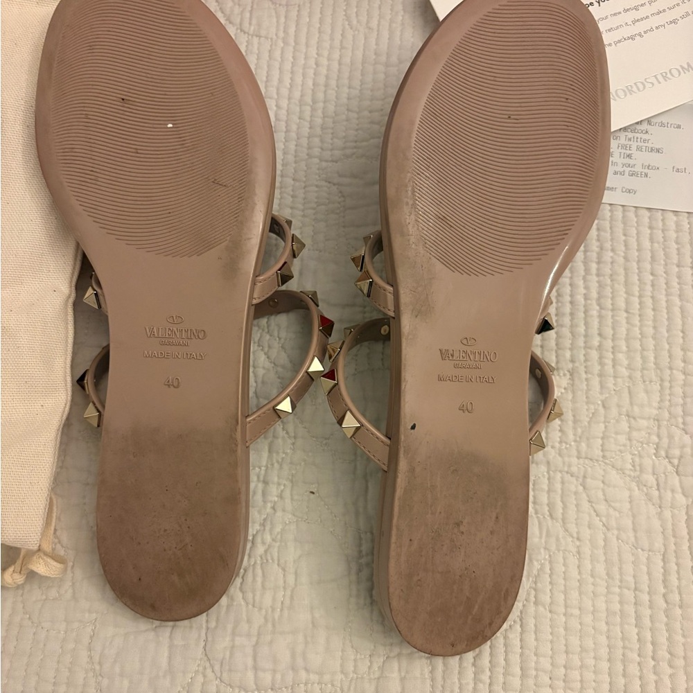 ❌SOLD❌ VALENTINO GARAVANI Rockstud Thong Poudre Sandal size 40 - Picture 7 of 7